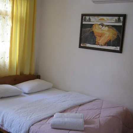 Hostel Ferah Monica's Place Φετιγιέ